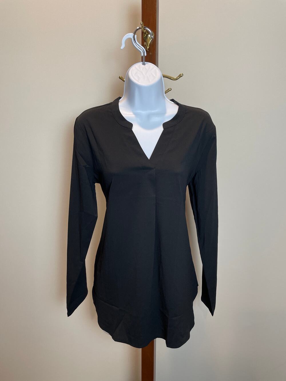 Timeson Black V‑Neck Long‑Sleeve Tunic Top Size S Collarless Loose Fit NWT